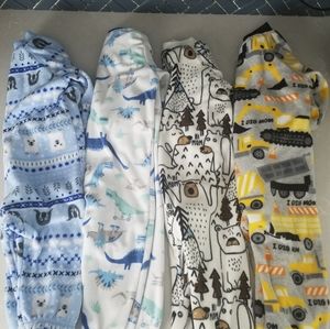 ✦SOLD✦ Baby fleece bundle